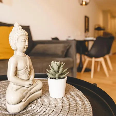 Modernes Im Kaiserkiez Apartment